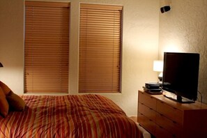 2 quartos, ferros/tábuas de passar roupa, Wi-Fi de cortesia