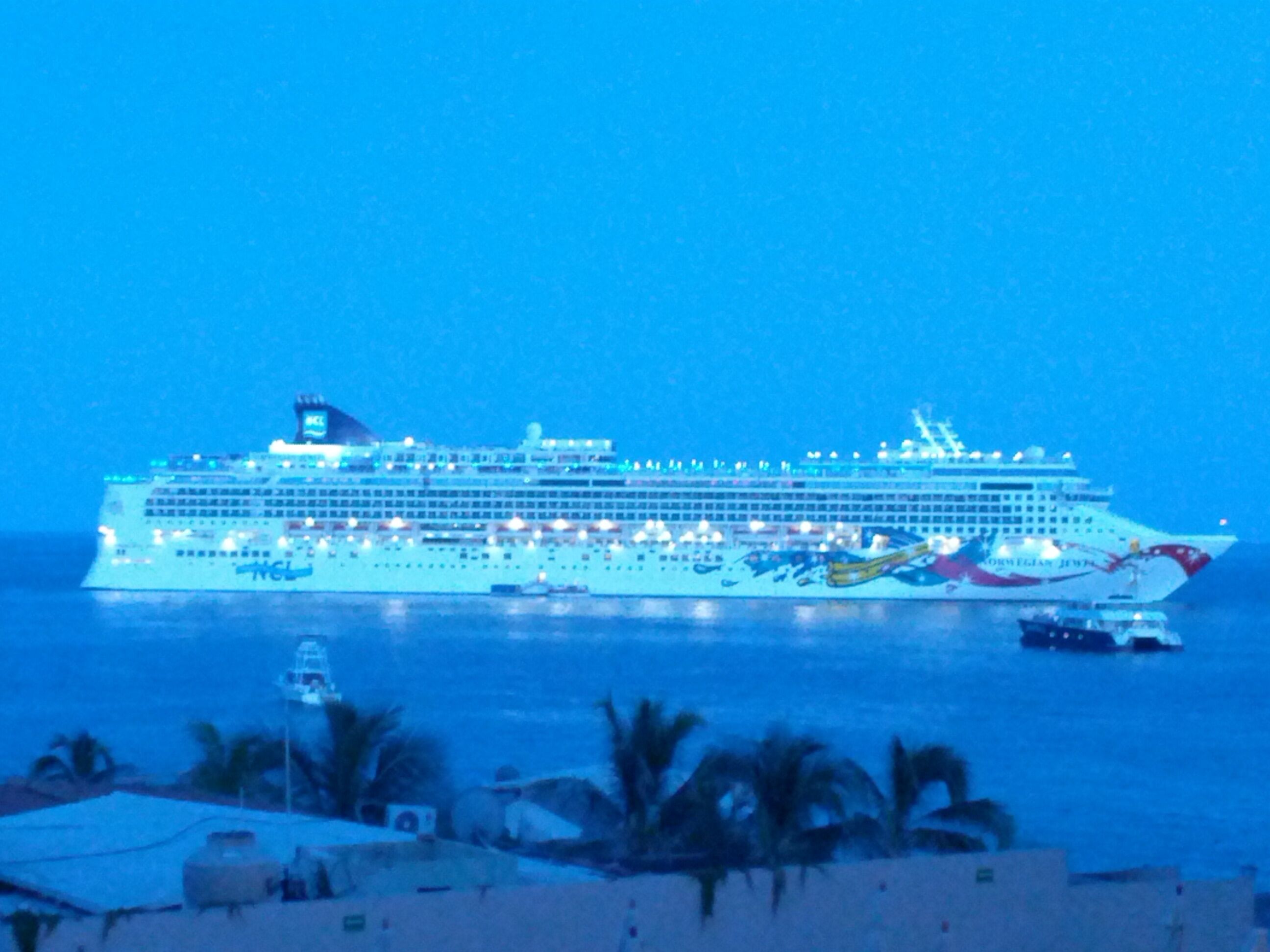 Luxury Resort - Beachfront, gorgeous pools - Medano Beach, Cabo San Lucas