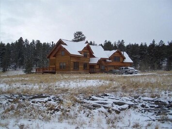 Lodge of the Rockies LLC 20 minutes south of Fairplay beautiful Trout Creek Pass