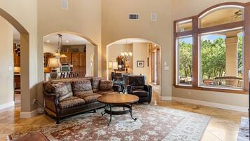 TV, fireplace, DVD player, stereo