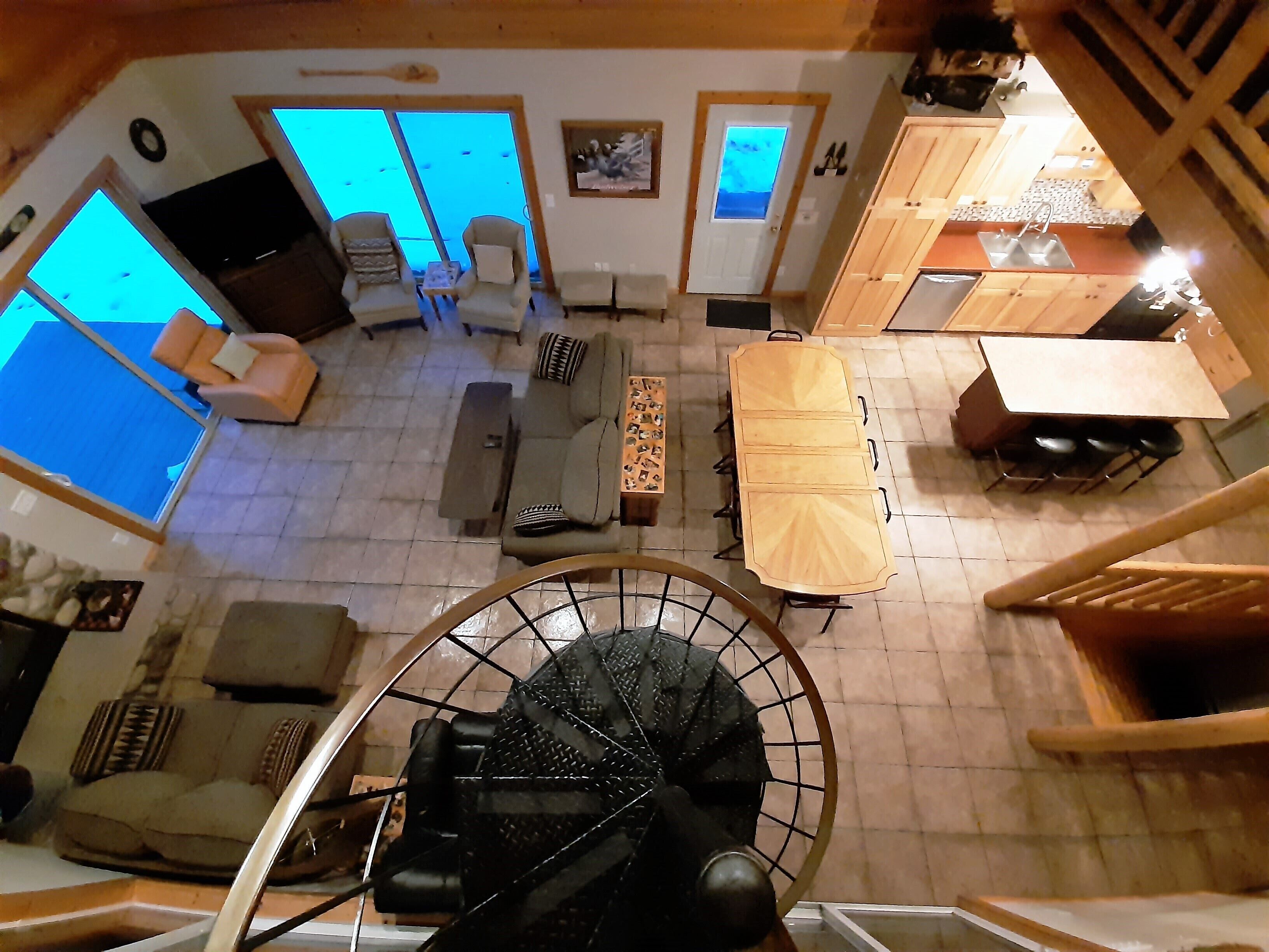 Great Location & WIFI Castle Rock/Dells/Golf, 10 Acres, 5 BR, 2 Bath, Sleeps 20+