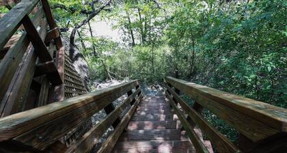 Casa Rio River House @ Casa Rio Rentals- River Front, Pet Friendly in Concan