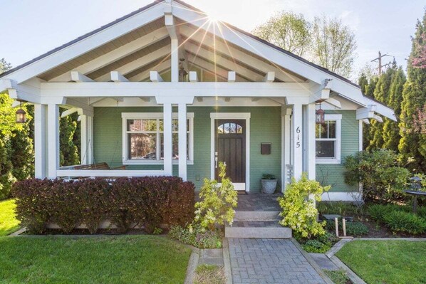 Exterior - Bluebird Day - Cascadia Craftsman (Bend)