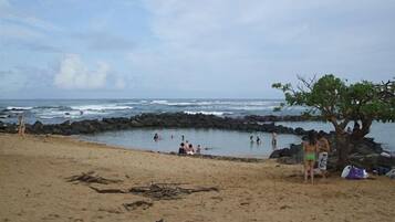 Am Strand, Liegestühle, Strandtücher