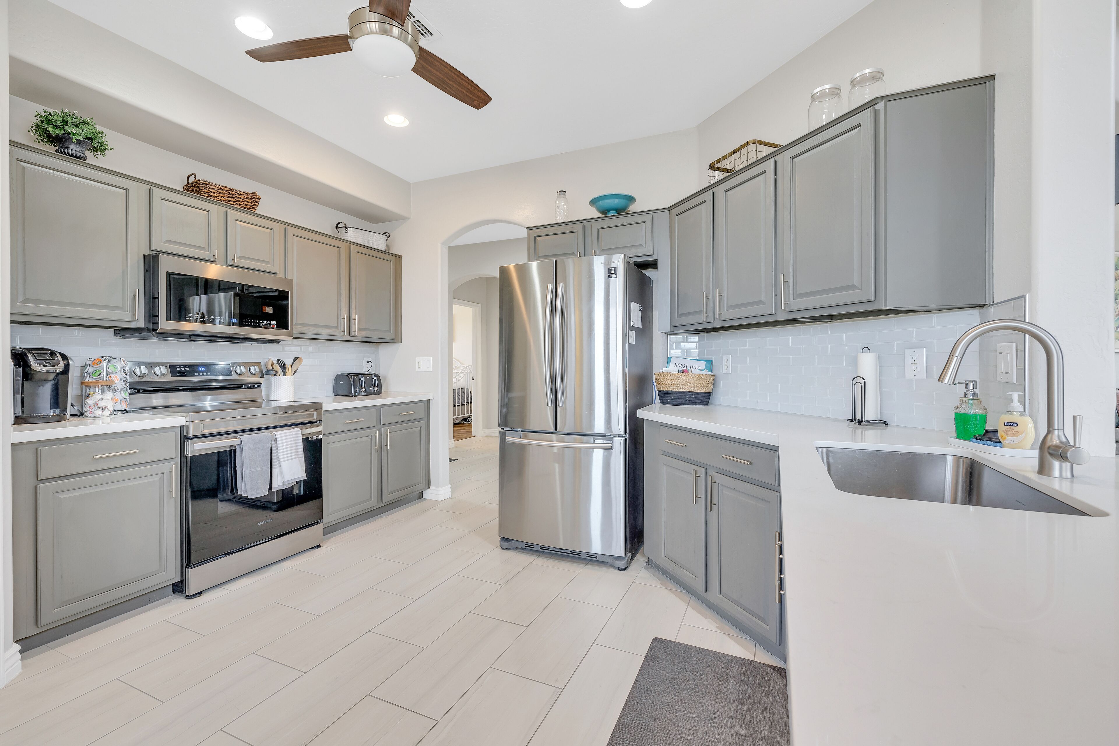 Desert View - Estrella Mountain Ranch 5 bed/3BA/Private View/Pool/GasFirePit