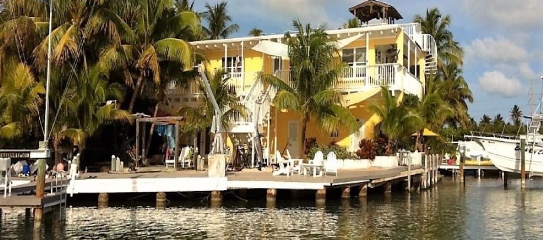 Sunset Villas - Affordable Open Waterfront Accommodations with Dockage & Ramp
