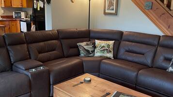 TV connectée, lecteur de DVD, livres, vidéothÚque