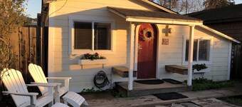 Viihtyisä, mukava rantakoti, muutaman askeleen päässä rannalta!