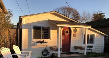 Cozy, Comfortable Beach Home, Steps from the Beach!