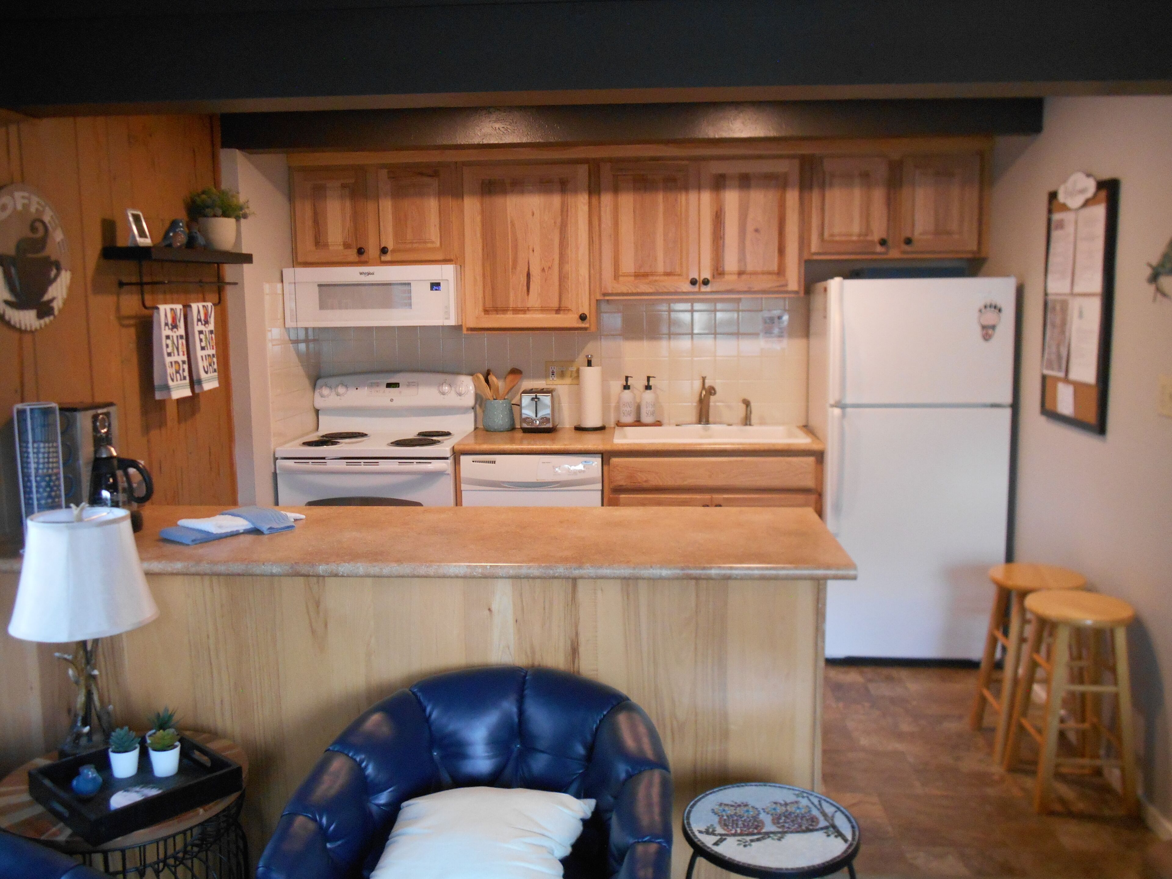 Beautiful 2 bedroom condo with Mountain Views in a quiet peaceful setting.