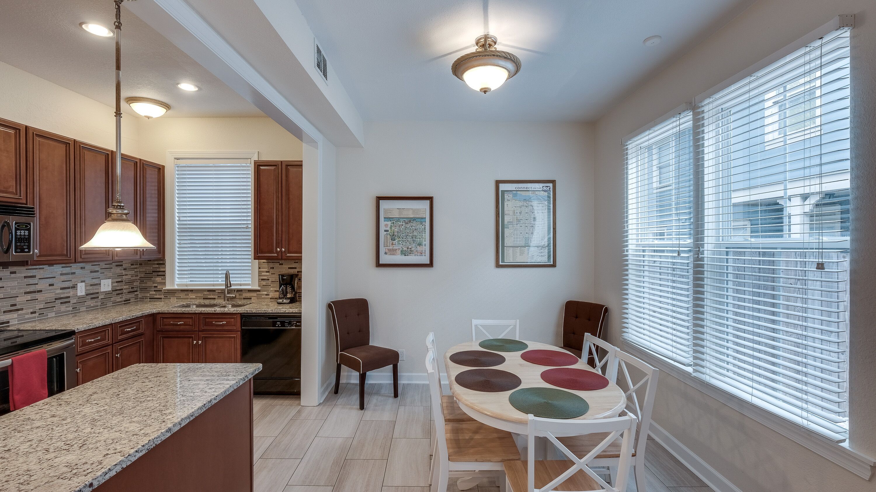 Savannah Historic District - Affordable & Spacious 3 BR Condo near Forsyth Park