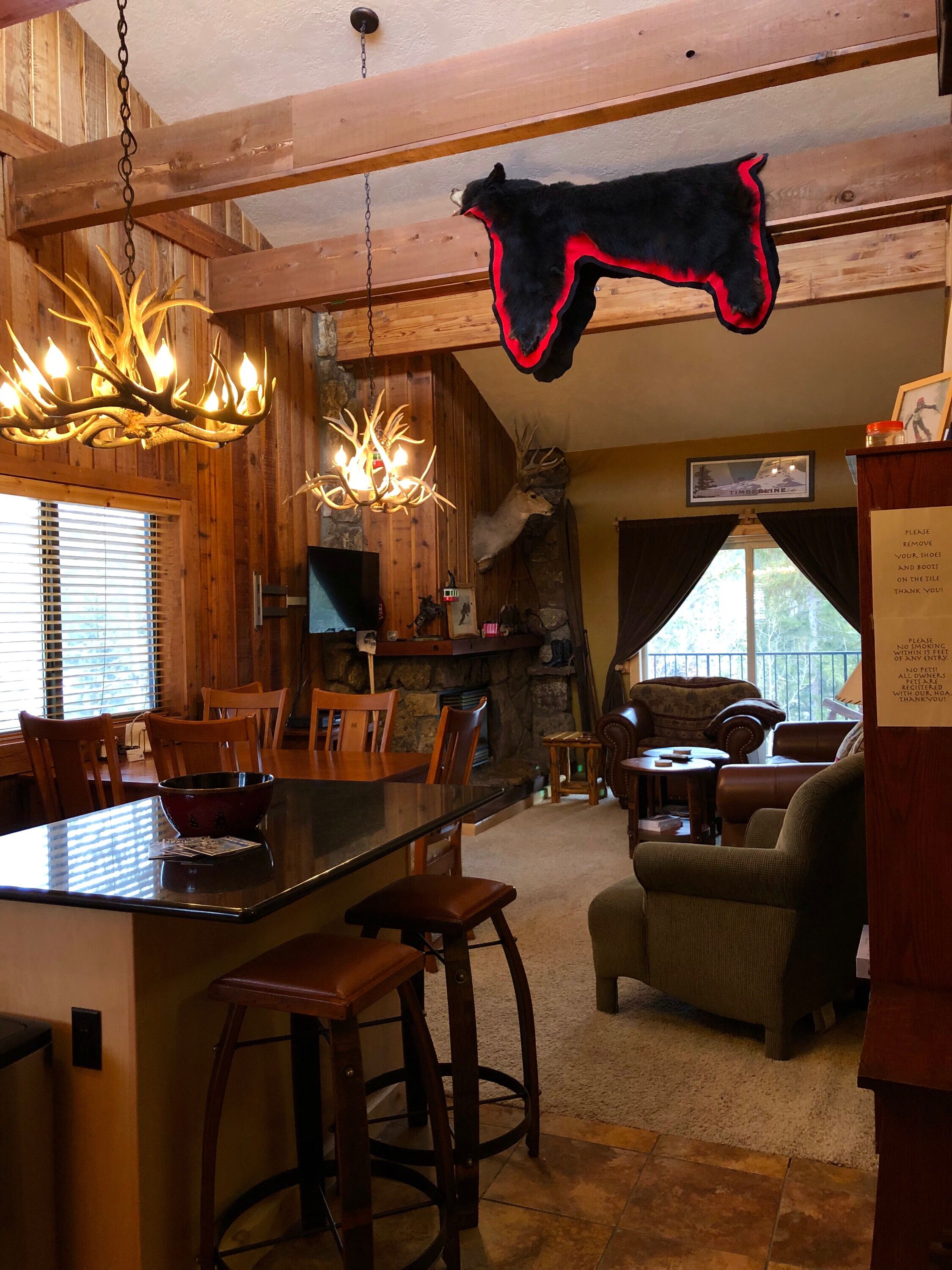 Beautiful High End & Fully Remodeled 2 BR/2 Bath. Pool & Hot Tub