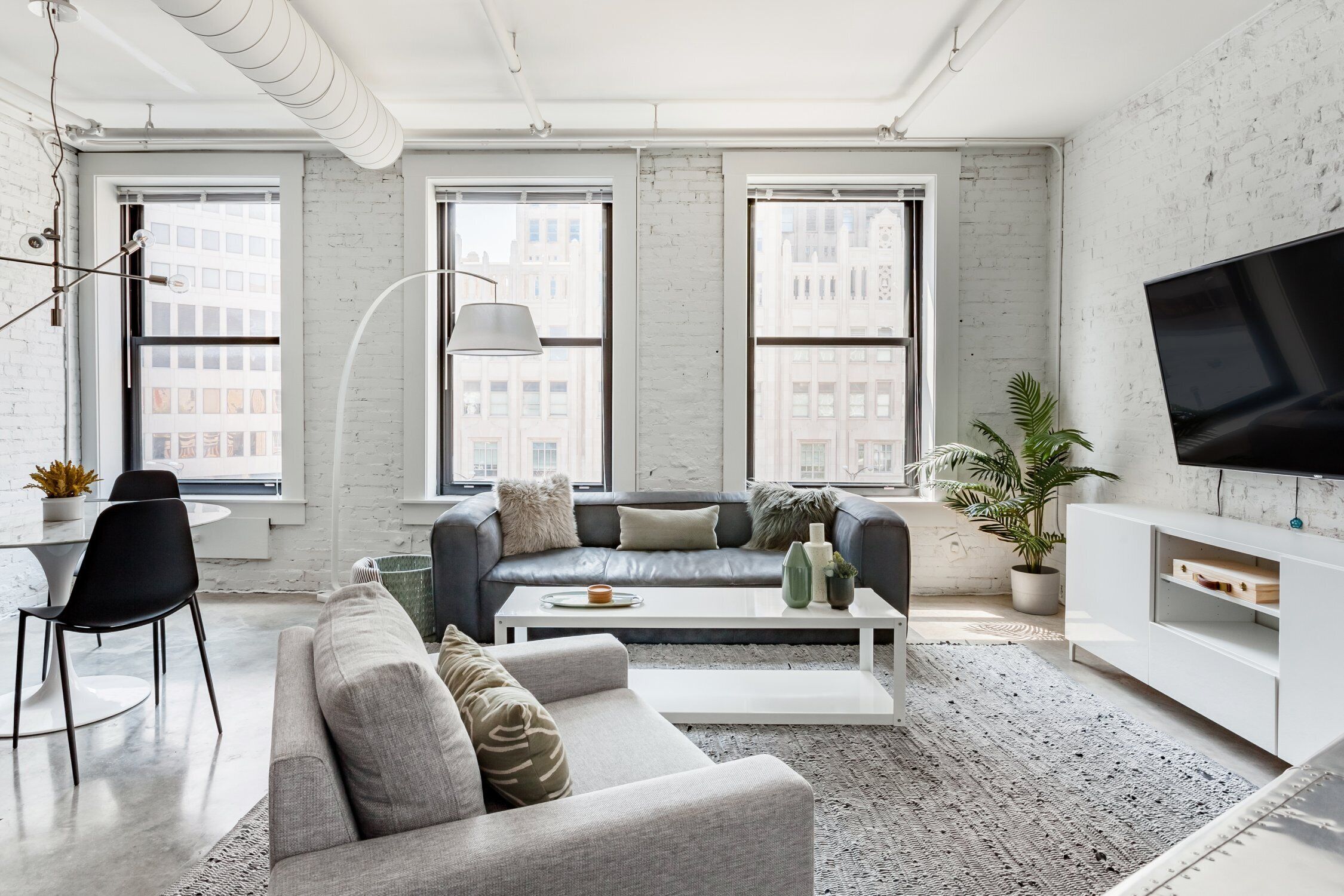 Stroll to Gateway Arch From a Trendy Downtown Converted Loft