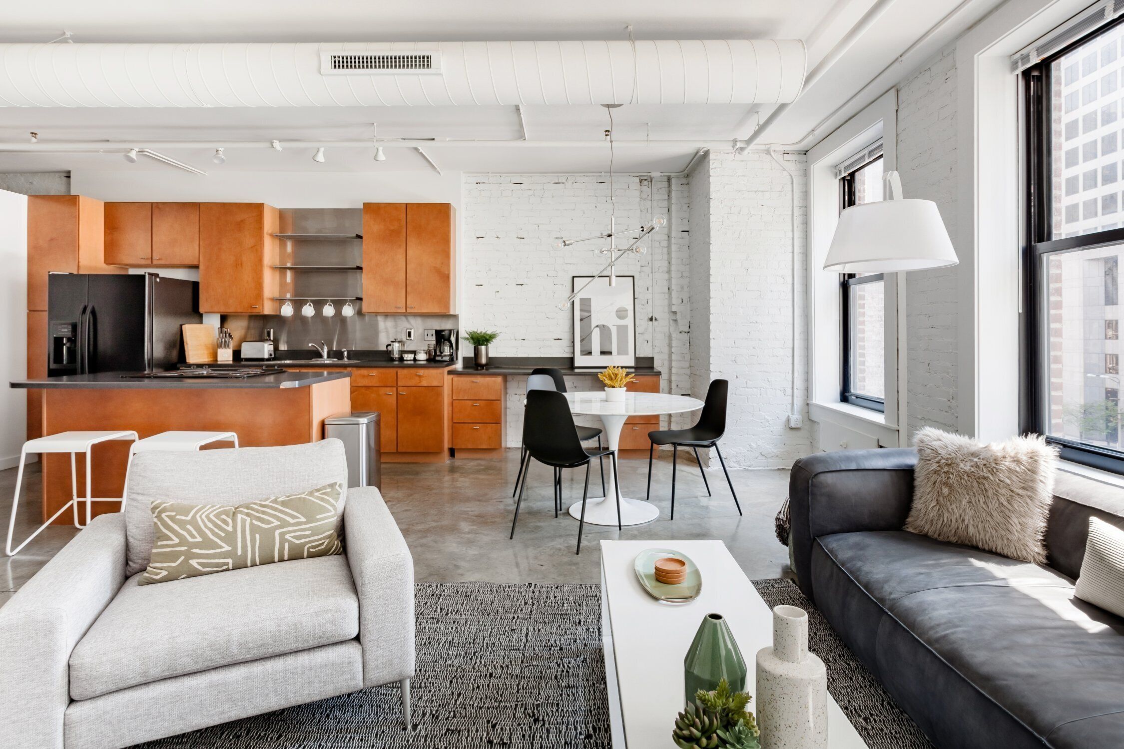 Stroll to Gateway Arch From a Trendy Downtown Converted Loft