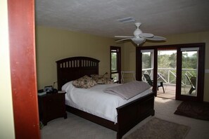 2 bedrooms, iron/ironing board, WiFi, bed sheets - Sanibel Island Private Vacation Home - Dog Friendly (Sanibel)