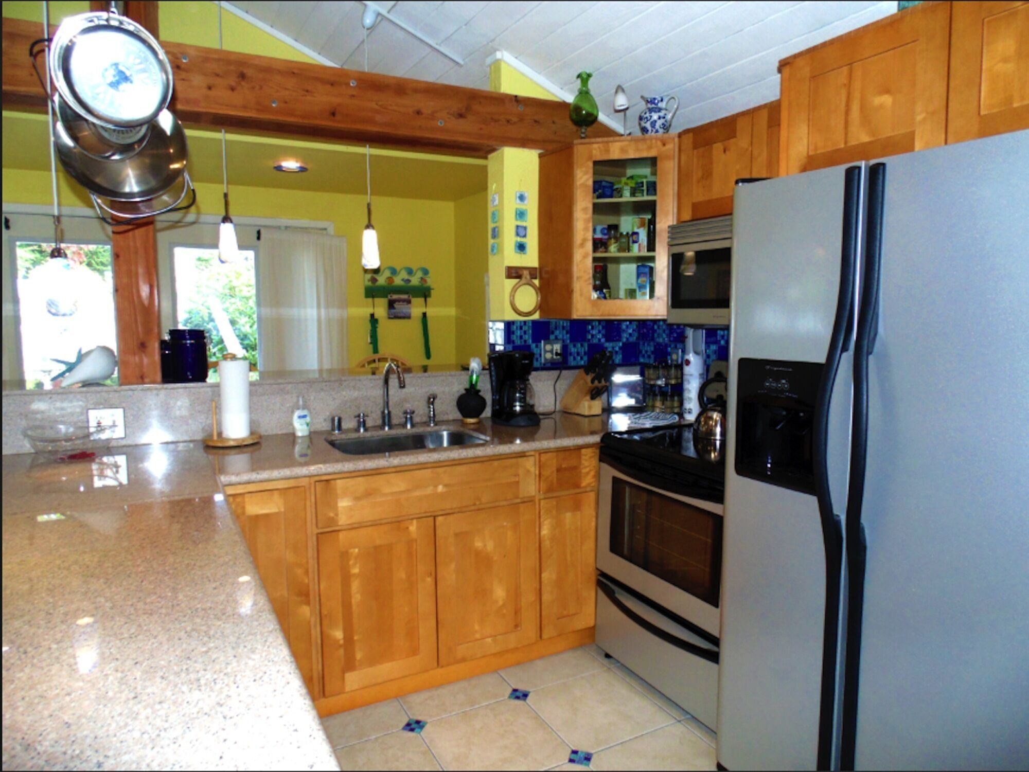 Here's the Best: Bainbridge Island Close to Beach & Town (Winslow)