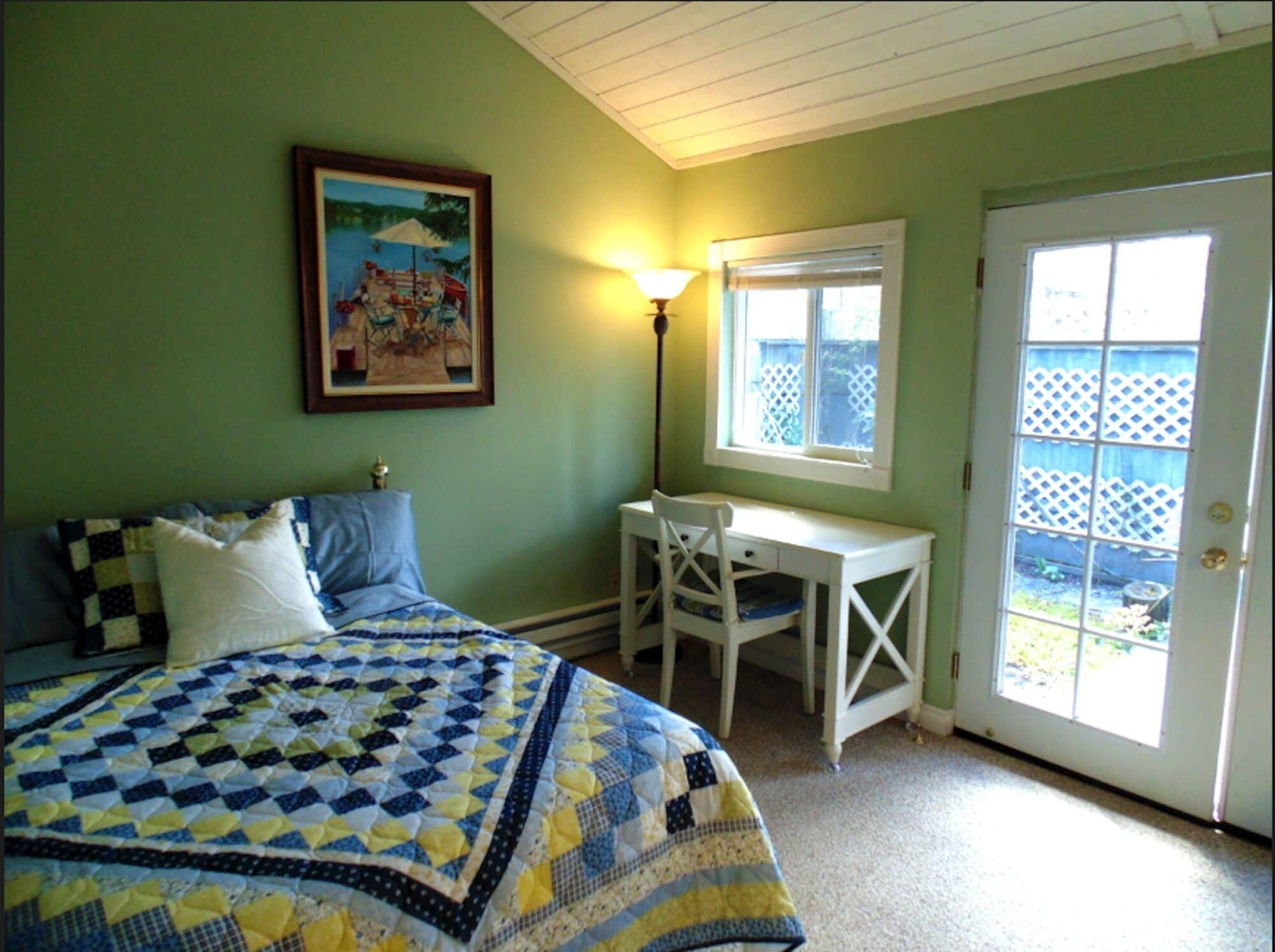 Here's the Best: Bainbridge Island Close to Beach & Town (Winslow)