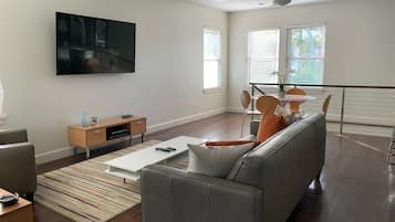 Smart TV, DVD player