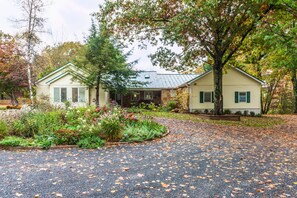 Exterior - Ultimate Lakefront Escape - Pool, Private Dock & Tennis Court (Copake)