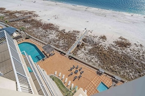 Piscina coperta, una piscina riscaldata