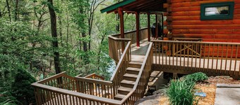 Serenity on Cedar - Log Cabin Soveplass til 11 - Internett, 5 TV-er og foosball