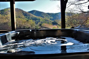 Bañera de hidromasaje al aire libre