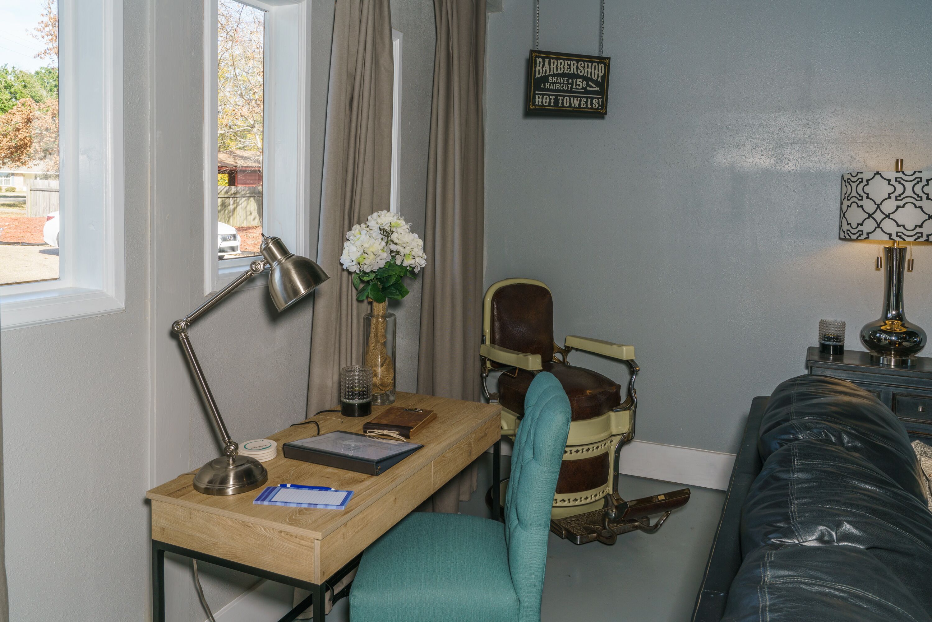 Newly Renovated, Walk to the beach, Unique Vacation Station with Private Pool