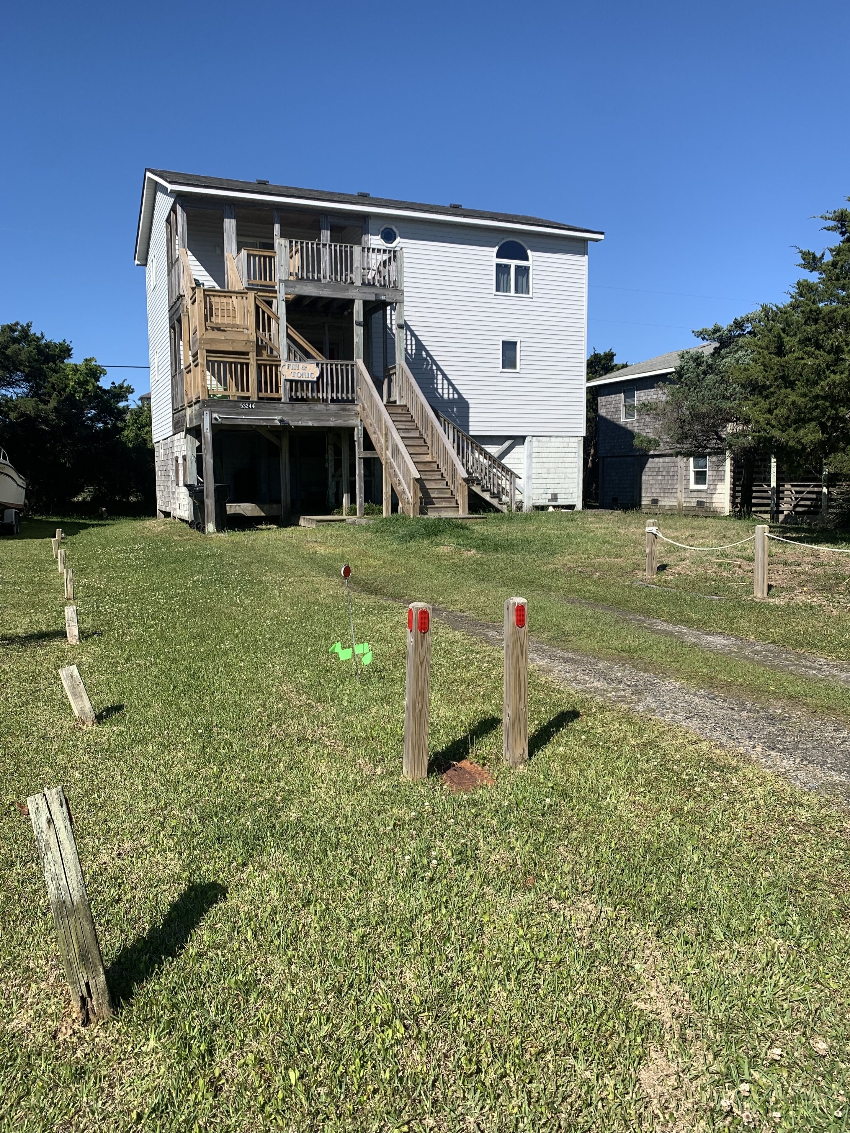 Frisco Beach House! 4 lots back, easy walk to beach, some ocean views