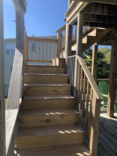 Frisco Beach House! Fall Surf Fishing! 10% discounts, Ramp 49 access close by!