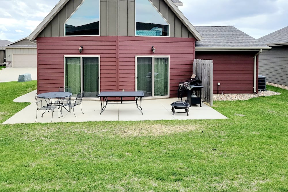 Year Round Okoboji Vacation Rental at Bridges Bay Resort!