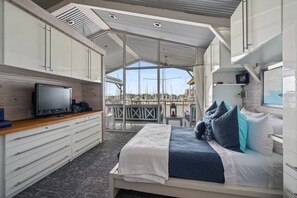 2 habitaciones, tabla de planchar con plancha, cuna de viaje y wifi