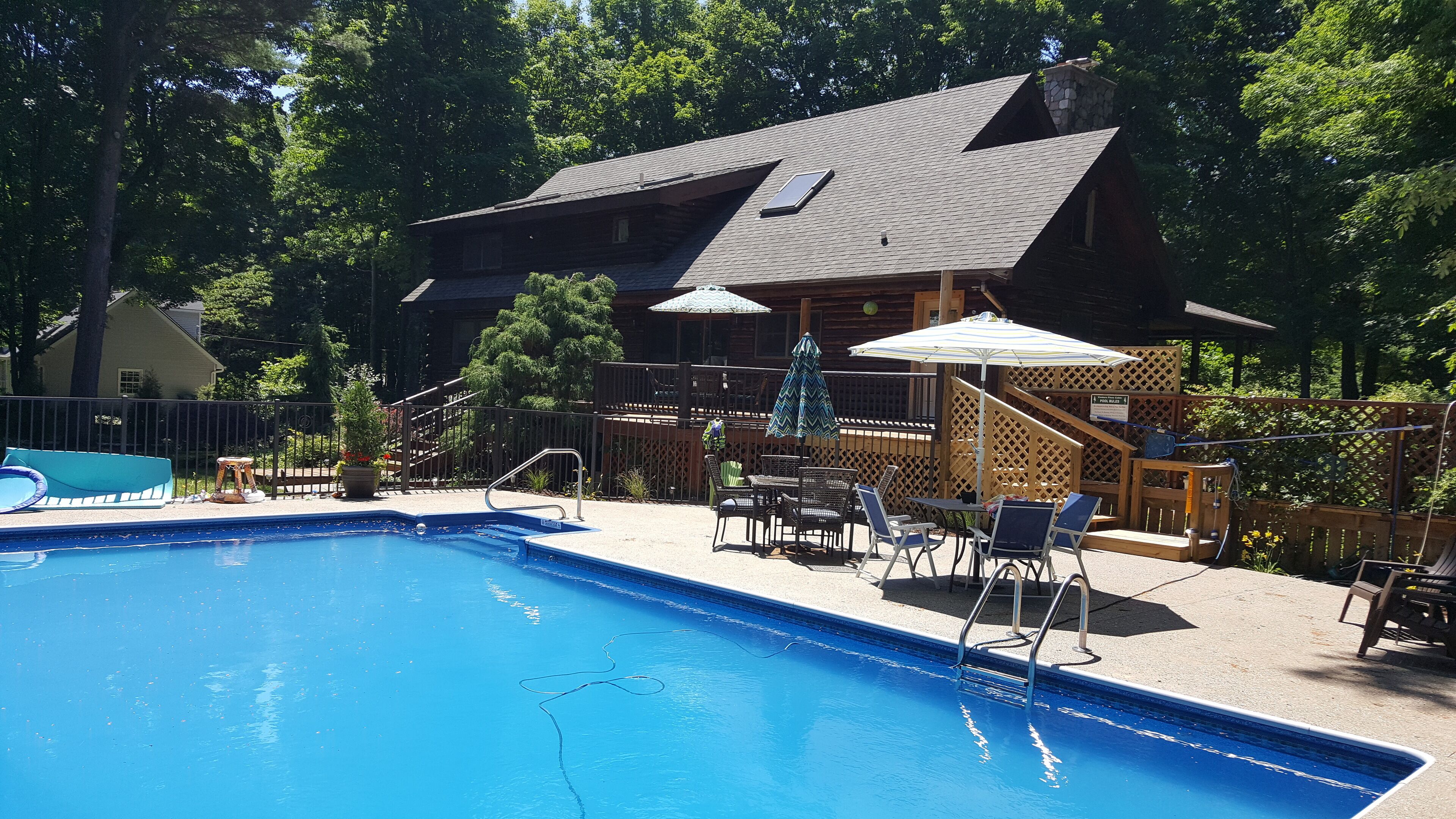 Ventura Pines Log Cabin,  Heated Pool,  beach Nearby, Bikes.