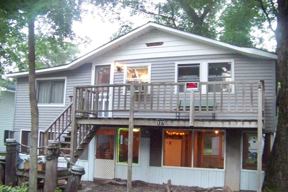 Idle Hour Cabin In River Of Lakes Resort, Bagley, Wi Sleeps 6