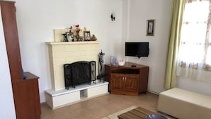 Villa, Non Smoking | Living area | LCD TV - Villa Maviden (Kas)