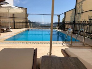 Piscina a l'aire lliure 