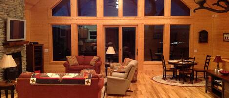 TV, lareira, DVD player, pebolim