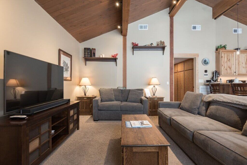 Near ski resorts and Sunnyside