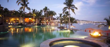 Piscine extérieure, piscine chauffée