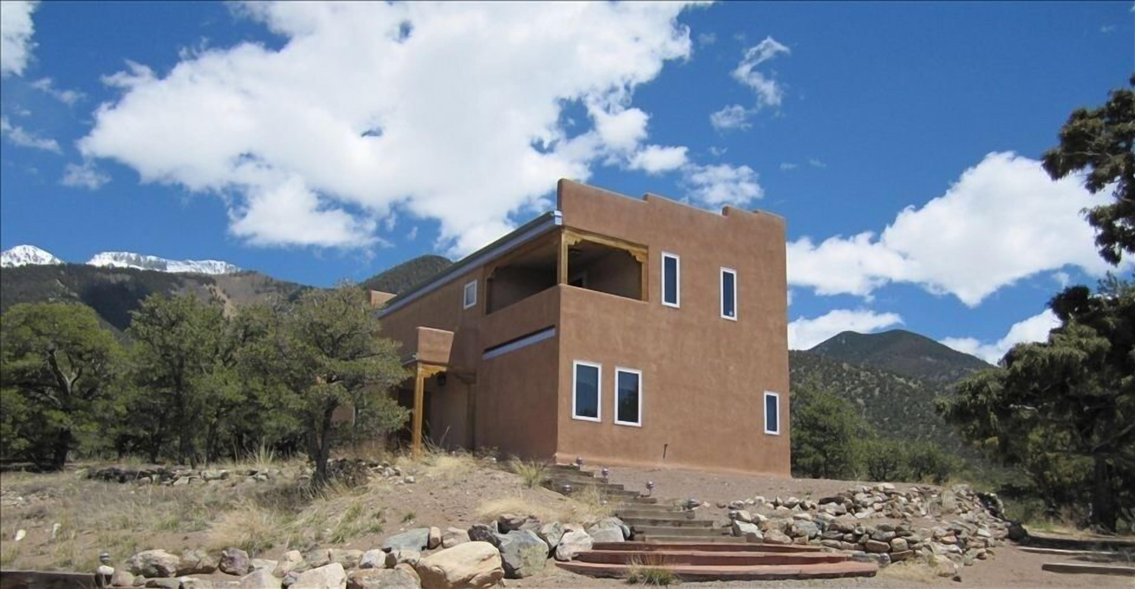 Peaceful Mountain Retreat Home-Beautiful Views, Steam Shower