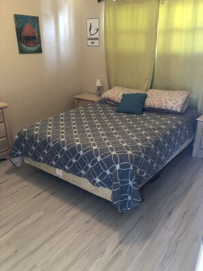 2 Schlafzimmer, Reisekinderbett, WLAN, Bettwäsche