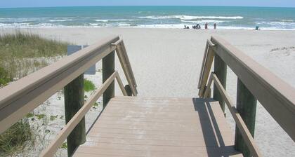Rantahotelli Cocoa Beachissä