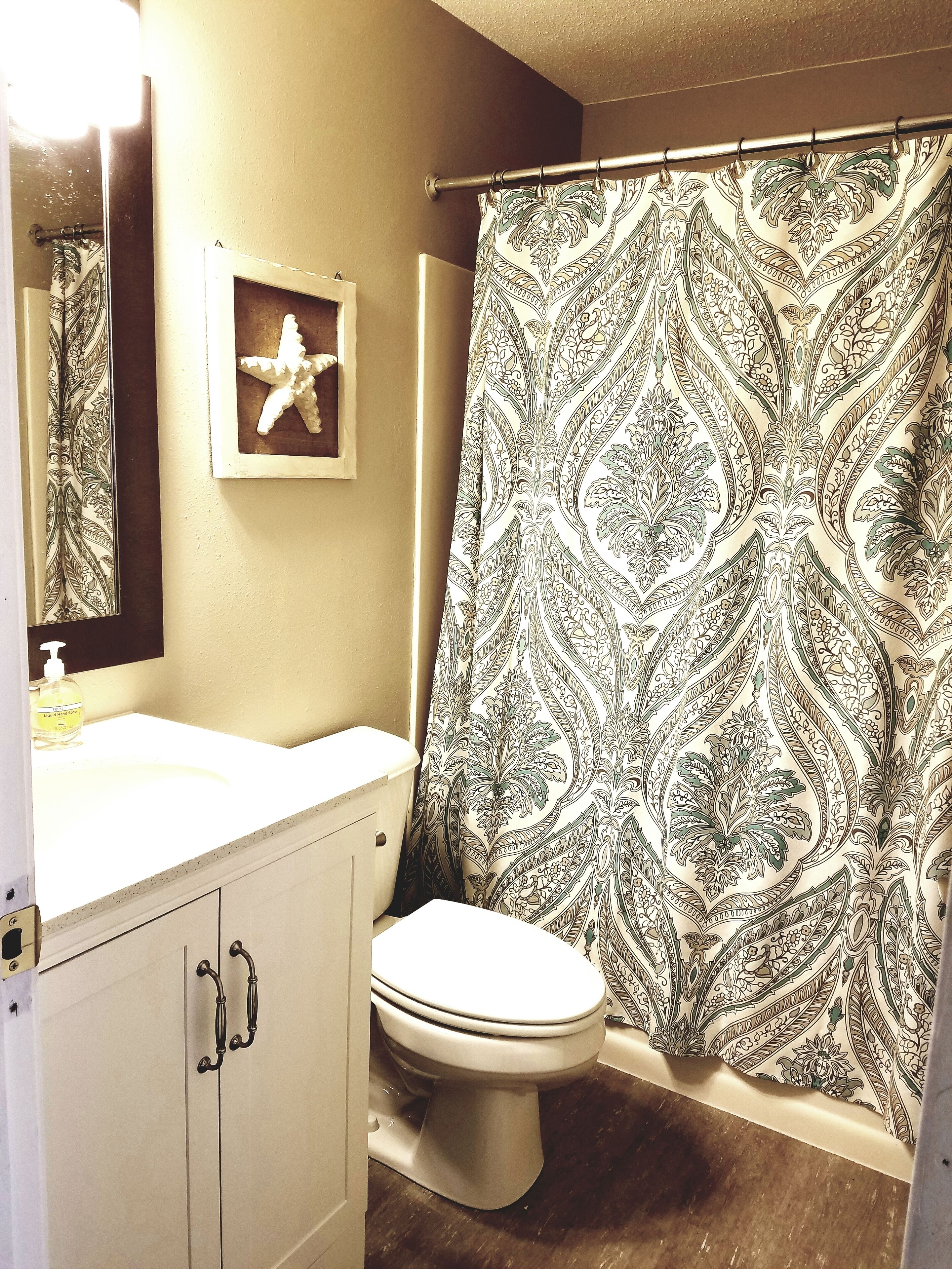 Beautiful Riverside Beach House with private dock/beach frontage