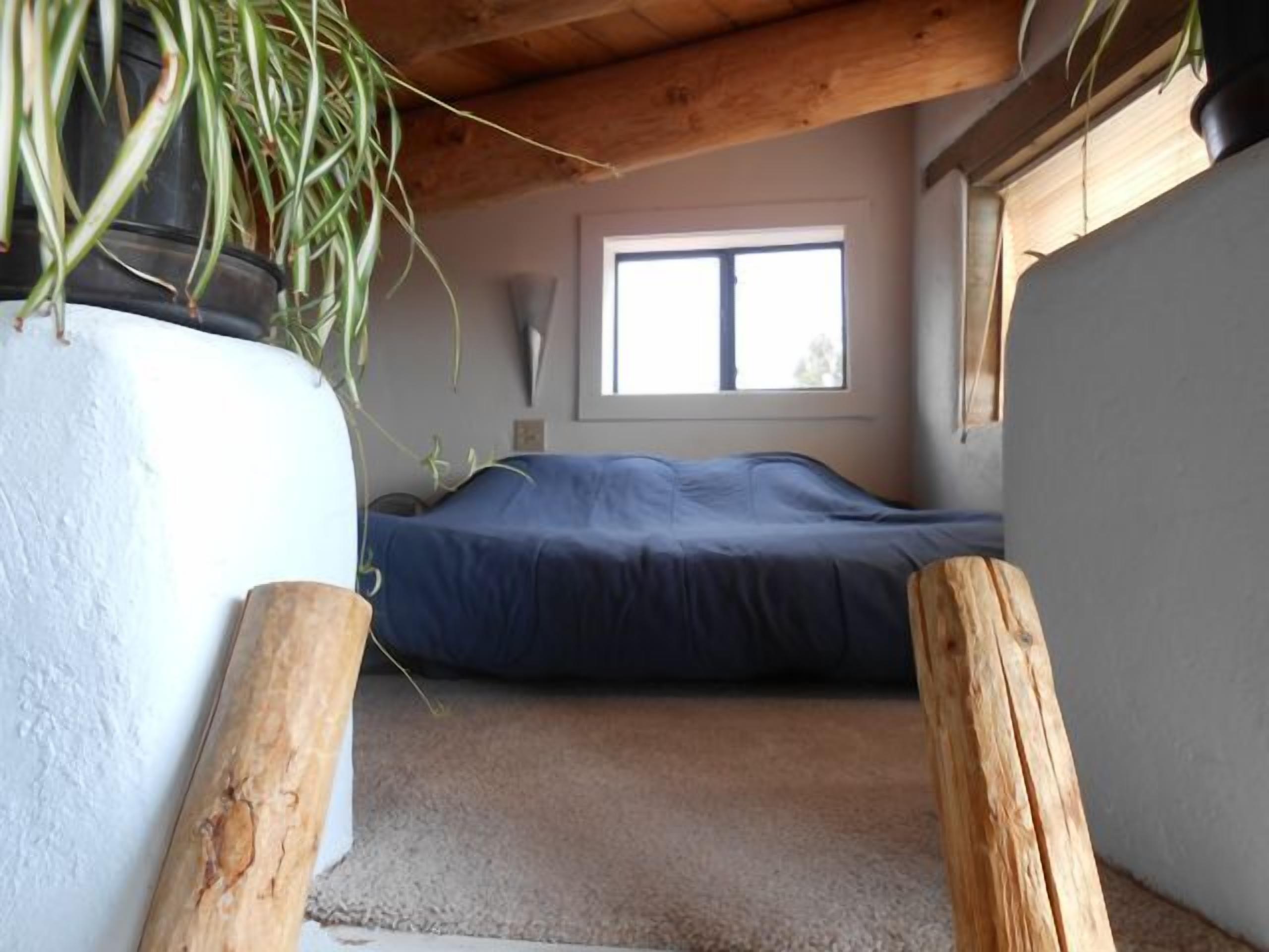 Private, Quiet Country home just 20 minutes from Santa Fe.