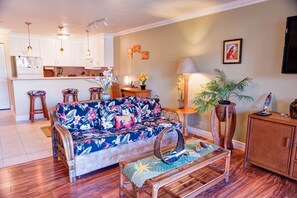 Smart-TV, DVD-Player, Stereoanlage