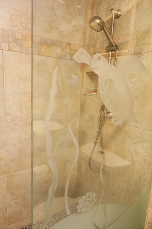 Shower, hair dryer, towels, soap -  Ocean Front at a Safe Distance!  Plus Full View Garden & Pool!  (Kailua-Kona)