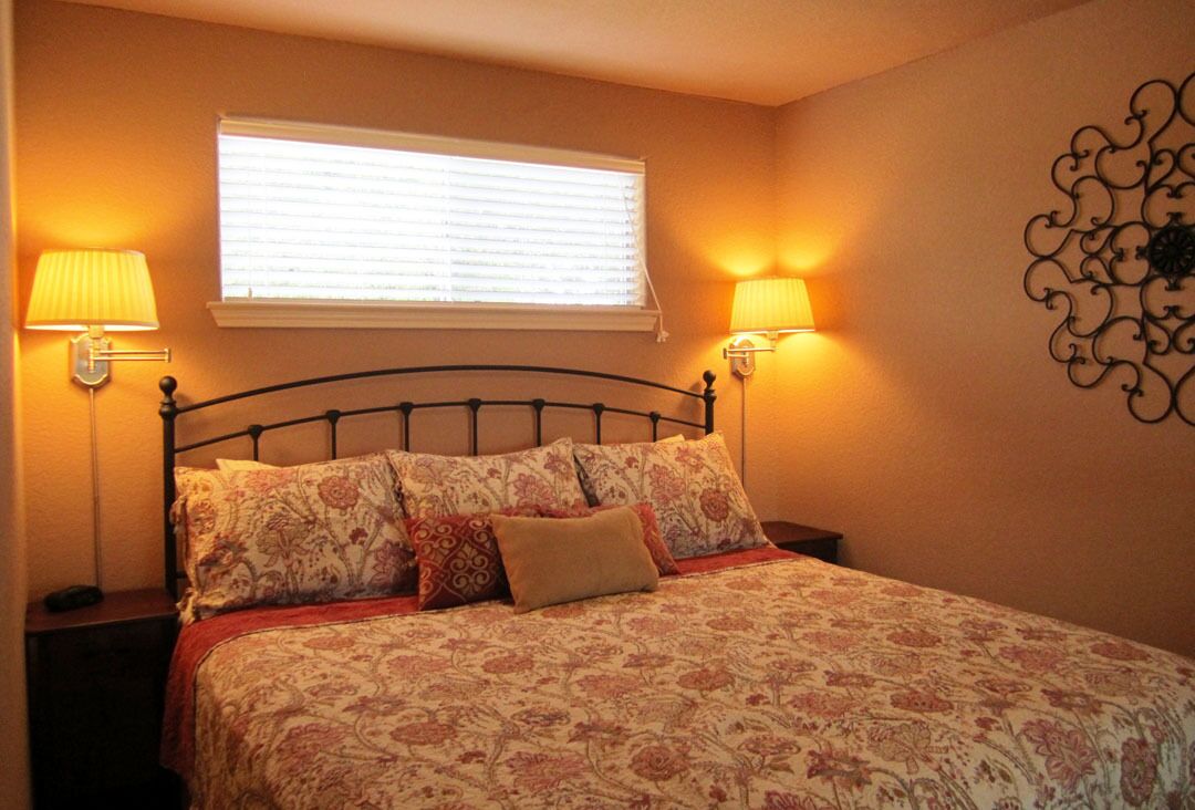 The Red House at Lighthouse Hill Ranch - Pet & ATV friendly!! 2,001 Acre Ranch