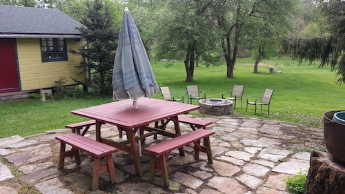 4 season enjoyment on sprawling 70 acre estate including PRIVATE pool!