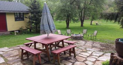 4 season enjoyment on sprawling 70 acre estate including PRIVATE pool!