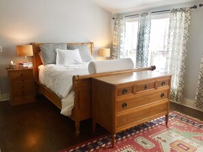 5 bedrooms, iron/ironing board, WiFi, bed sheets