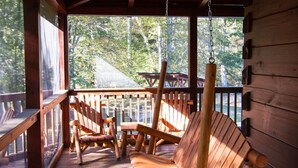 Terrace/patio - Toccoa River Frontage With Year-Round Mountain Views (Suches)